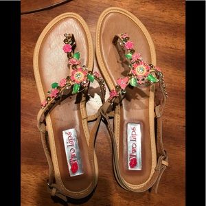 Beautiful Two Lips Sandals